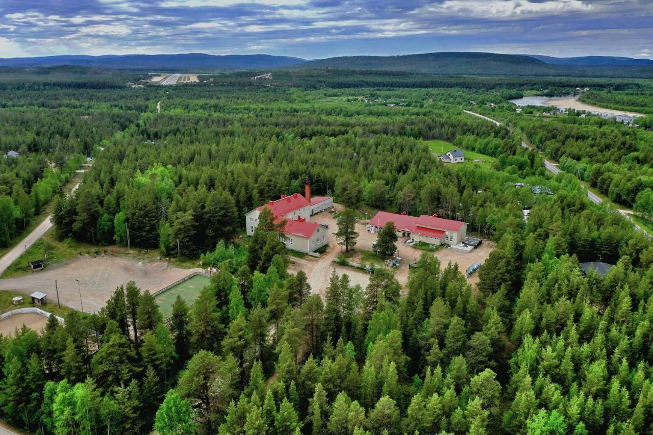 Kuukkeli Ivalo Airport Inn Экстерьер фото