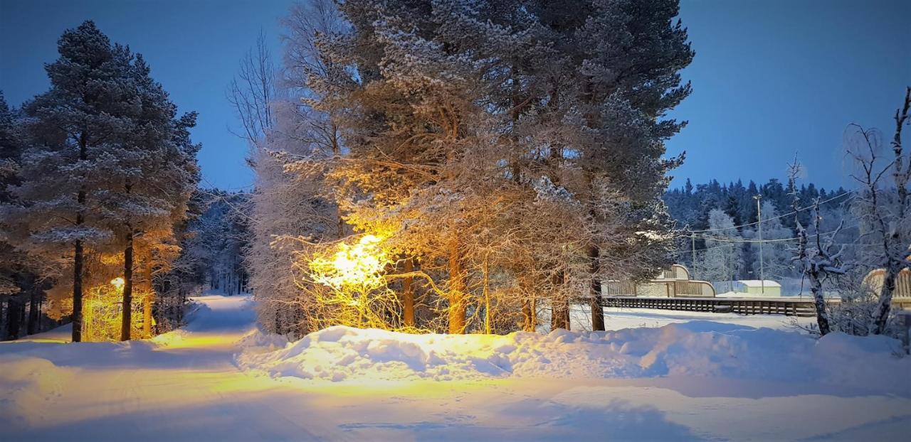 Kuukkeli Ivalo Airport Inn Экстерьер фото