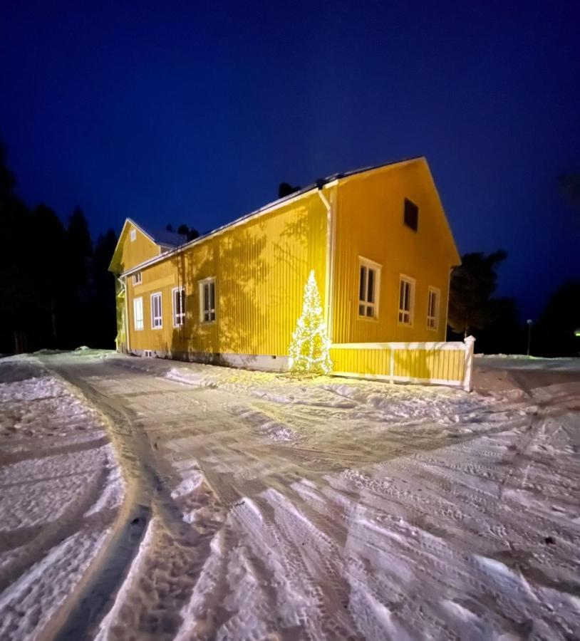Kuukkeli Ivalo Airport Inn Экстерьер фото
