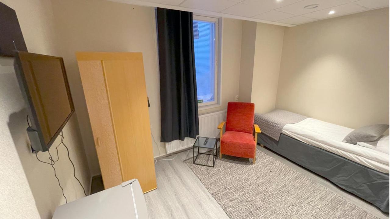 Kuukkeli Ivalo Airport Inn Экстерьер фото